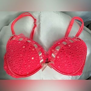 Victoria secret bra | great condition | 32C | hot pink color with sequence